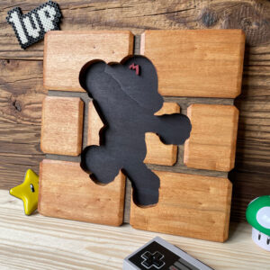 Silhouette Mario, Décoration murale en bois